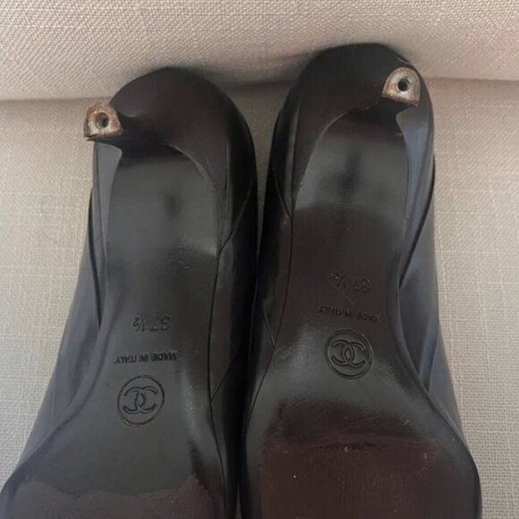 Authentic Chanel Kitten Heels - Picture 4 of 5